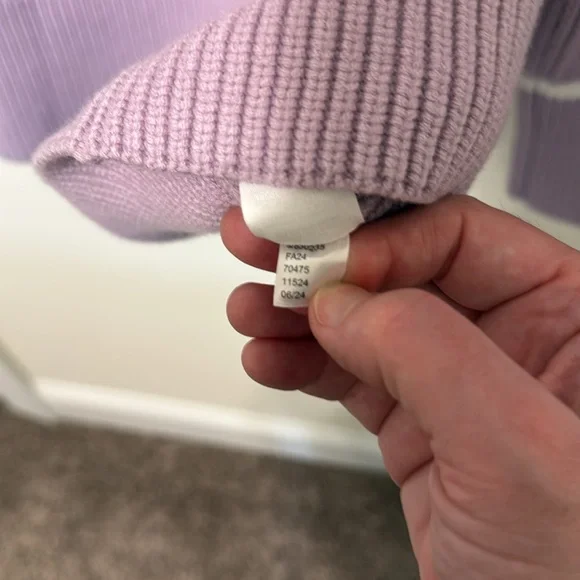 Ann Taylor Women’s Purple (Lilac) Tipped Turtleneck Sweater / Size XS - Picture 7 of 7